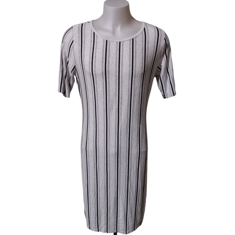 LuLaRoe Dress Women's Adult Size 2XL Short Sleeves‎ Julia Stretch Stripes
